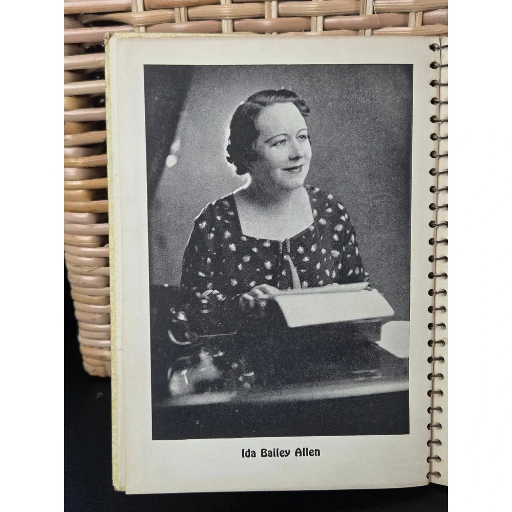Vintage 1935 The Service Cook Book No 2 Mrs Ida Bailey Allen Woolworth Co Spiral